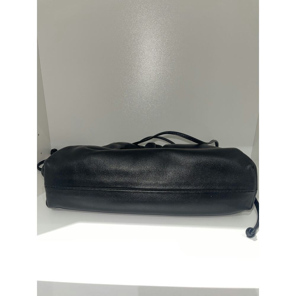 Bottega Veneta The Pouch 20 Black Leather Clutch Bag - Picture 3 of 3